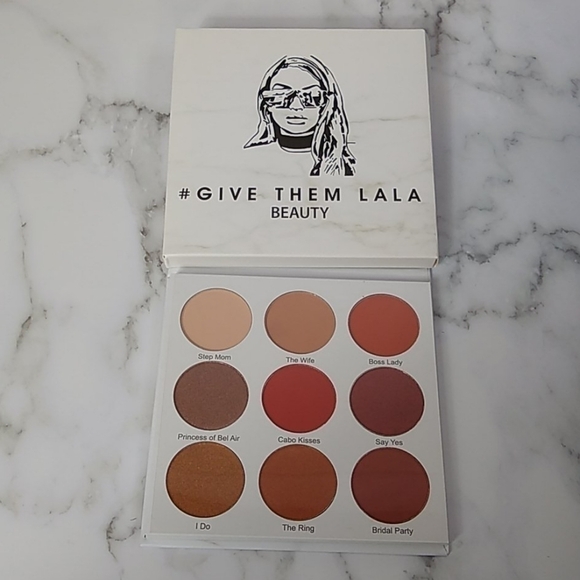 BROWN & Red Eyeshadow Palette The Grown Woman Palette - Give Them Lala Beauty - Picture 1 of 5